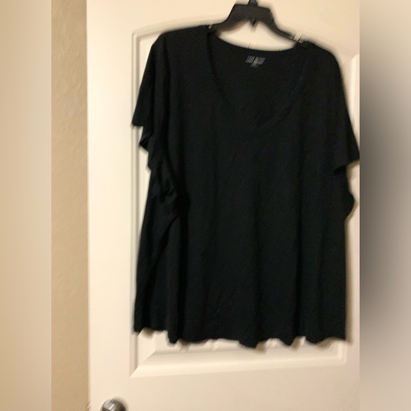 Lane Bryant Short-Sleeve Deep V-Neck Linen Tee - Picture 3 of 5